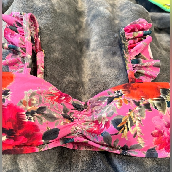 PQ Swim Little Girls Flutter Bikini Set SZ
12 NWT Desert Rose Top Only - Picture 2 of 9